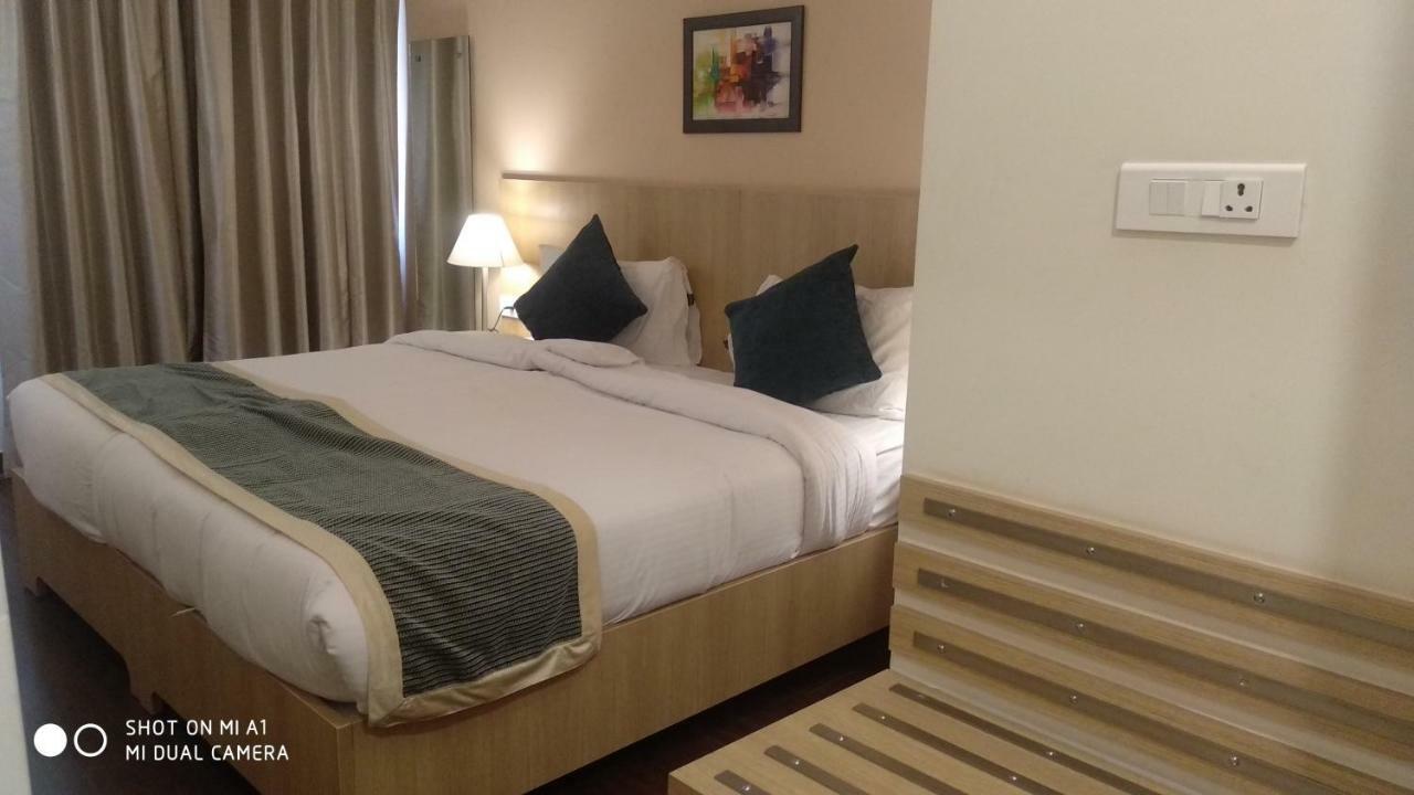 Starlit Suites Neemrana Extérieur photo