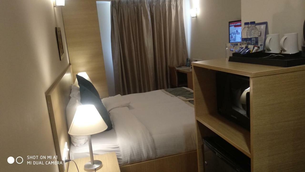 Starlit Suites Neemrana Extérieur photo