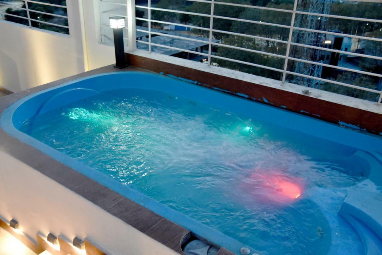 Starlit Suites Neemrana Extérieur photo